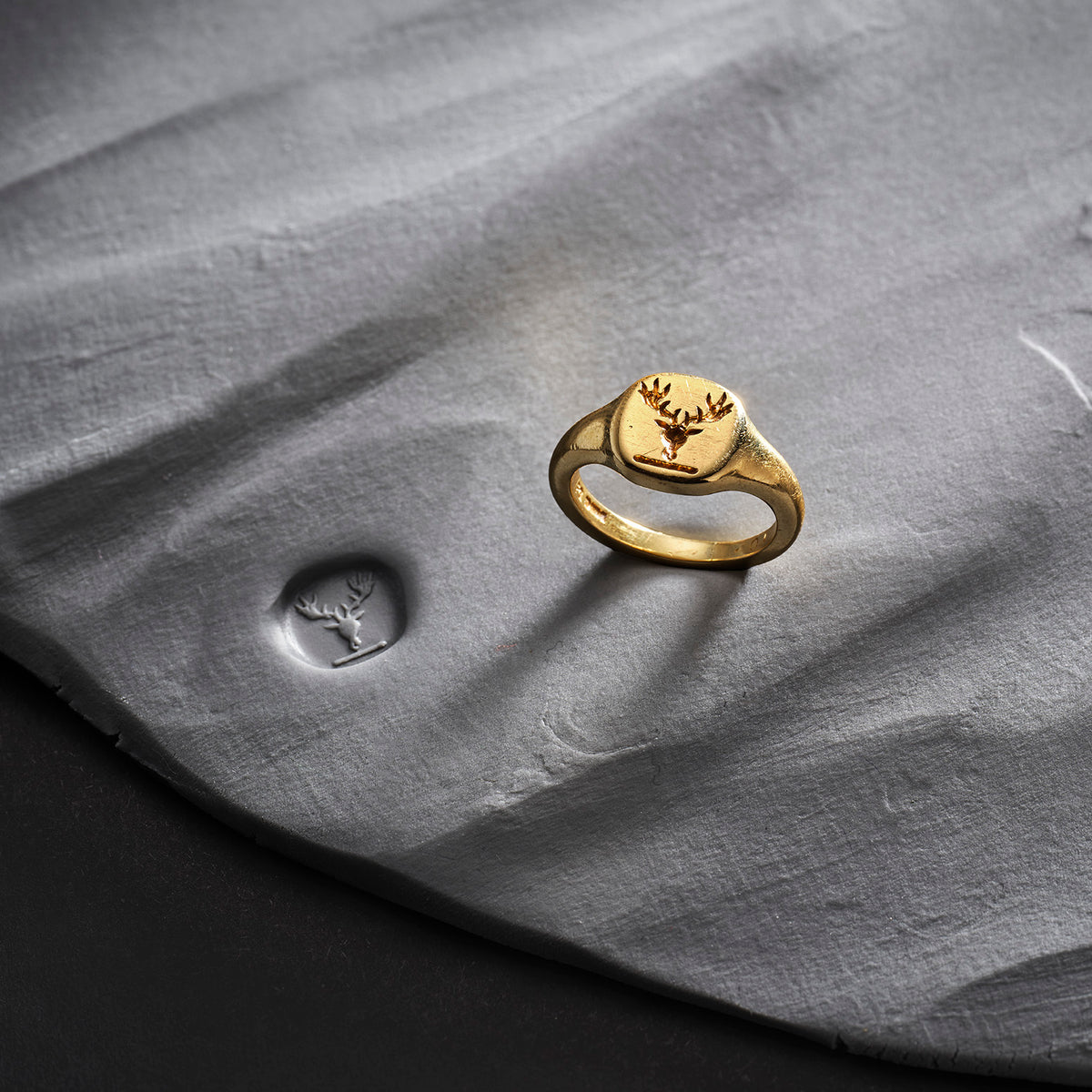 18ct gold signet ring hand engraved with family crest in stag design